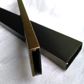 60*12黑钛金201/304不锈钢矩形管0.6-2.0mm足厚扁管6米一支价格