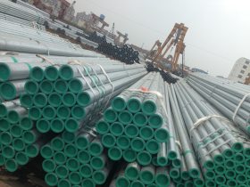 供应国标优质q235b DN32衬塑管钢塑复合管涂塑管可发配厂房工地