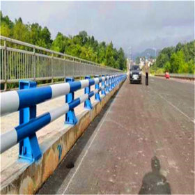 桥梁护栏重庆大渡口 供应型材 三角钢 找乾鑫规格材质齐全三角架